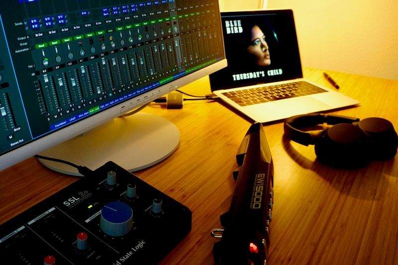 Wie Alpenblick TV Studio GmbH Produktionen effizient vorbereitet